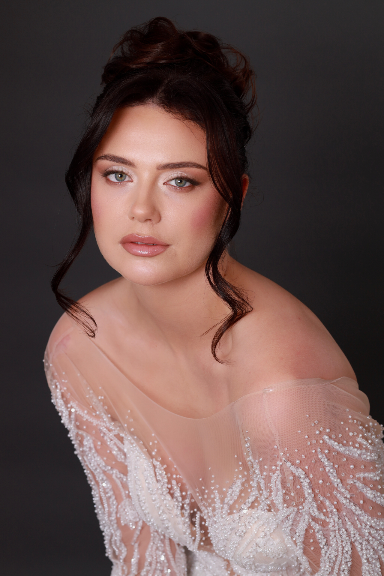 Evi Makeup and Beauty